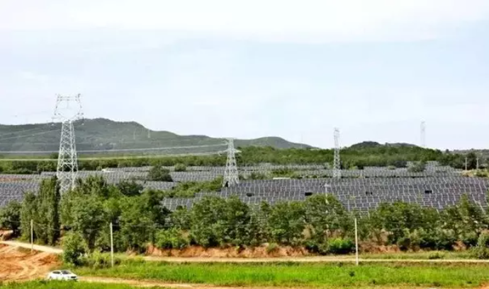 中國十三省最大光伏電站在這里！欽州康熙嶺的光伏電站能排上號了嗎？